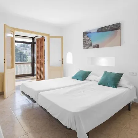 S Olivera Apartment *